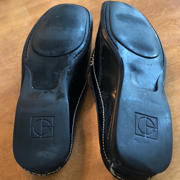 Cole Haan Soft comfy black patent leather shoes - Picture 2 of 3